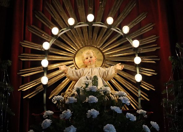 bachlechner-jesukind-tulfes-lichterkranz-1536x1024-1