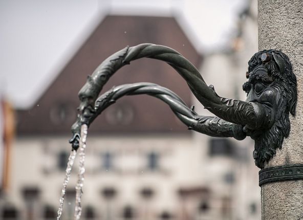 brunnen-rathaus-oberer-stadtplatz-1