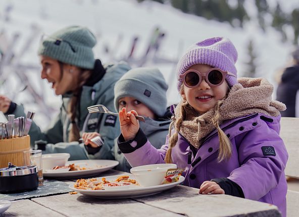 Skifahren Familie am Glungezer in Tirol