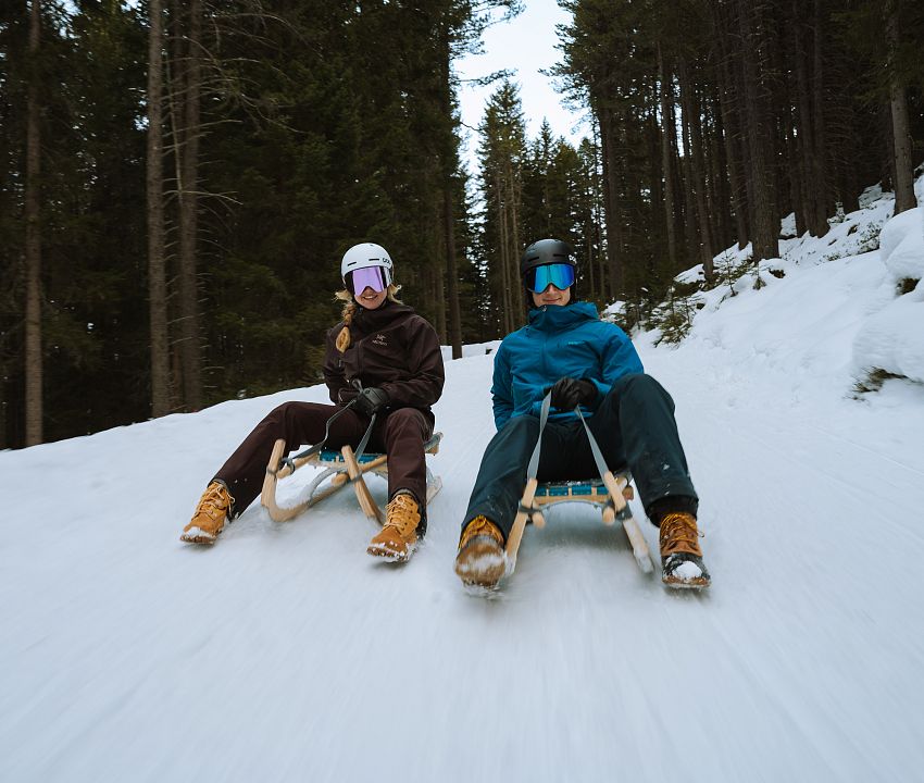 Skifahren mit Ausblick ins Tal ©hall-wattens.at