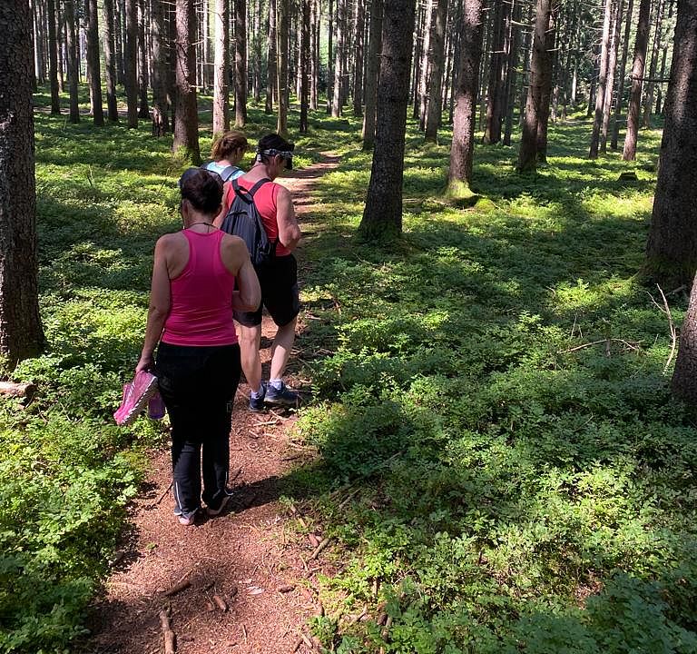 Forest bathing_barefoot